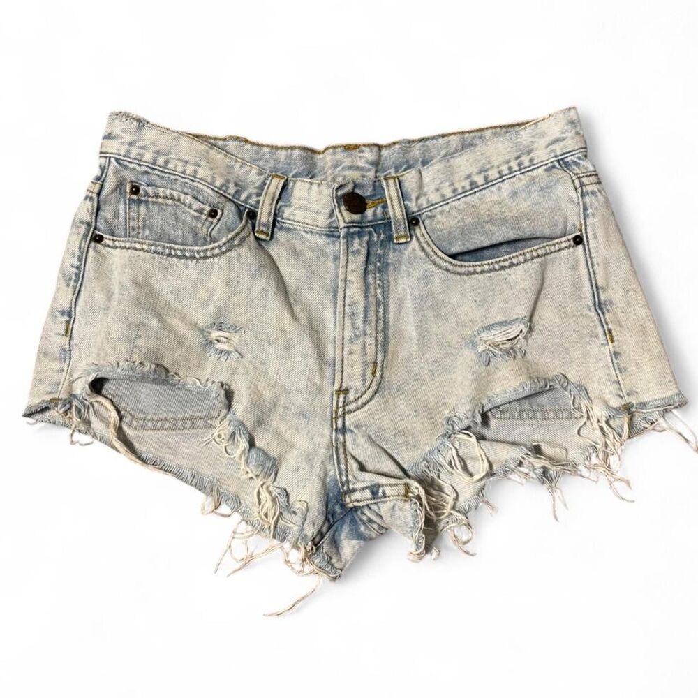 BDG Urban Outfitters Acid Wash Distressed Denim Shorts Mid Rise Fringe Hem Y2K